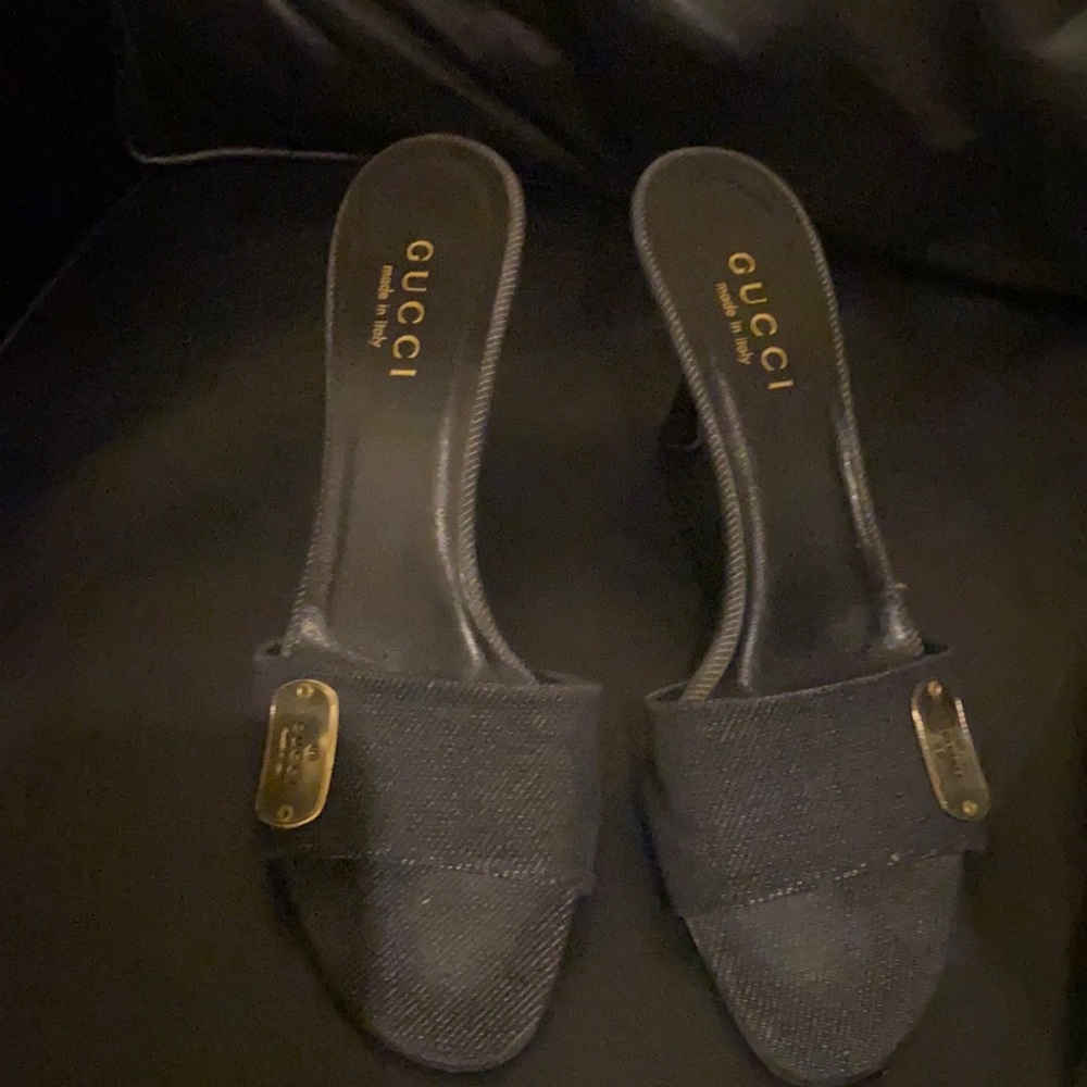 Gucci blue denim slide sandals with logo